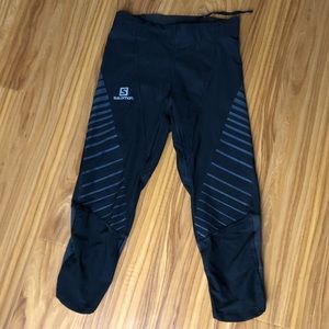 Salomon running 3/4 Capri tights sz S